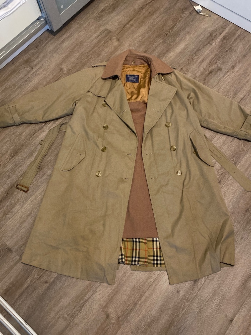 Vintage Burberry trench w/ warm liner